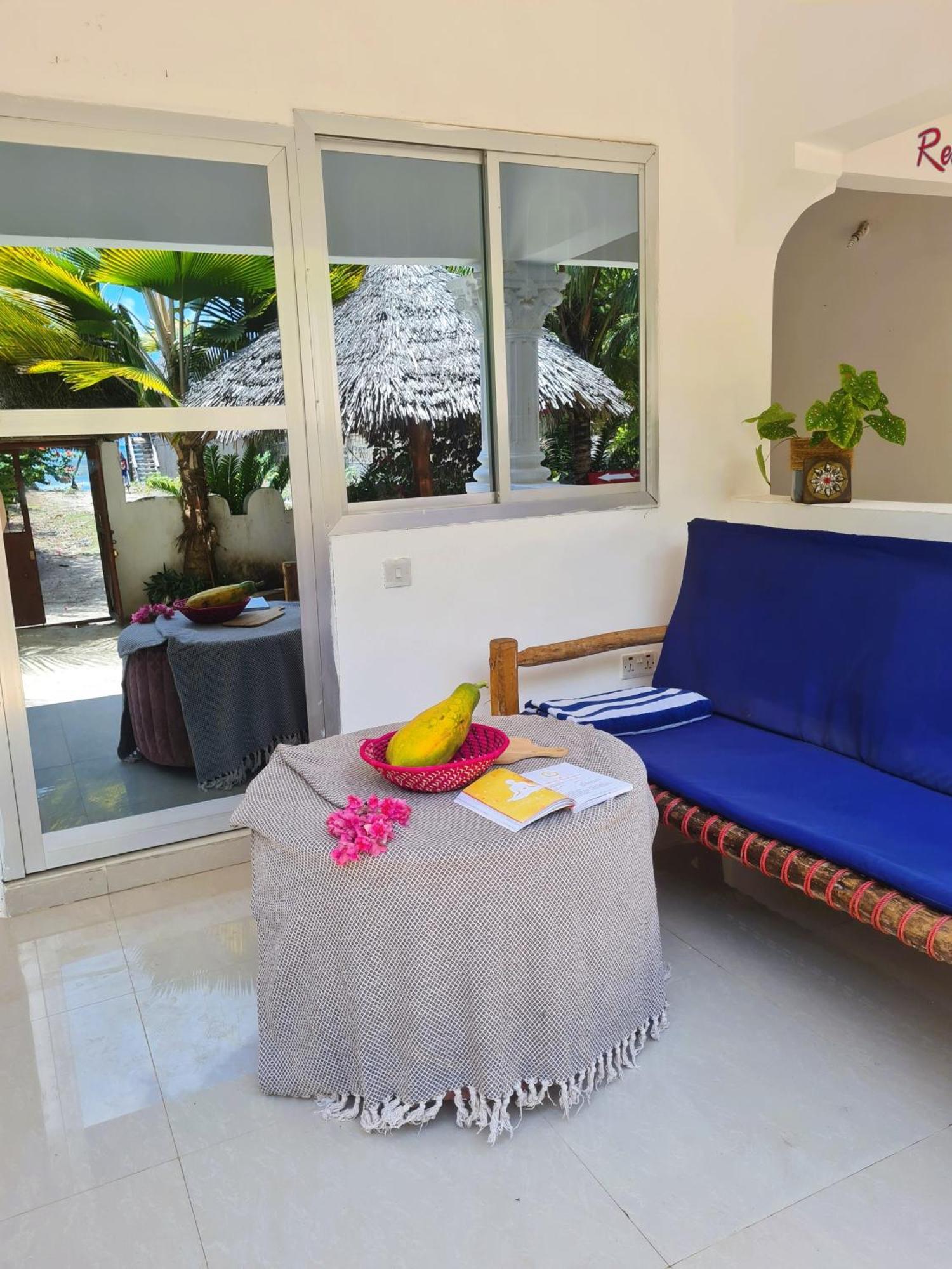 Beachfront Villa Ladha Ya Zanzibar ジャンビアニ エクステリア 写真