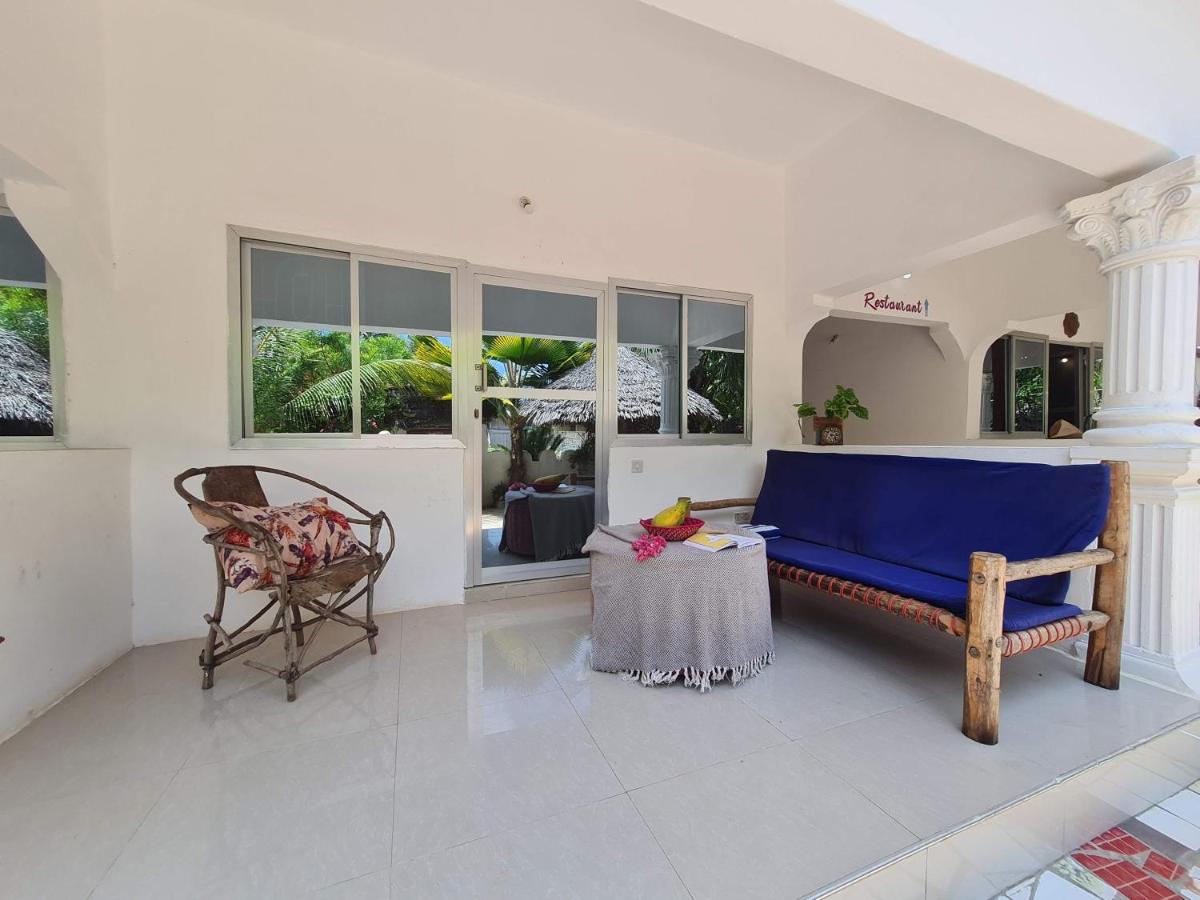 Beachfront Villa Ladha Ya Zanzibar ジャンビアニ エクステリア 写真