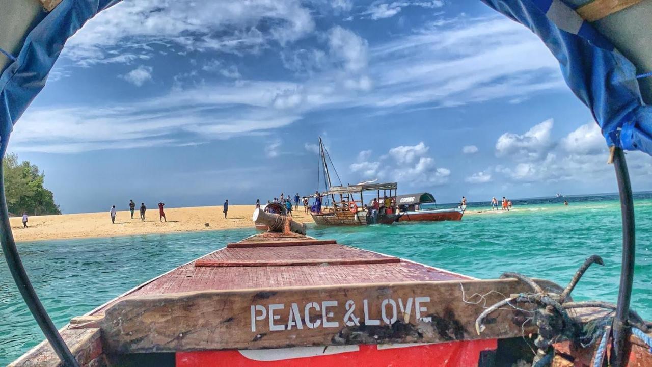 Beachfront Villa Ladha Ya Zanzibar ジャンビアニ エクステリア 写真