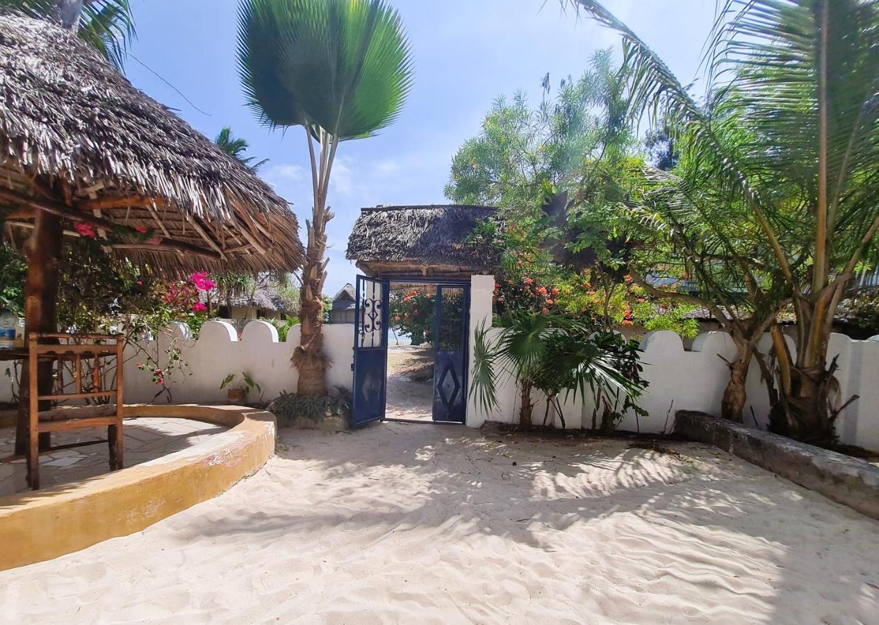 Beachfront Villa Ladha Ya Zanzibar ジャンビアニ エクステリア 写真