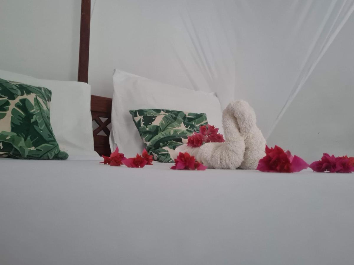 Beachfront Villa Ladha Ya Zanzibar ジャンビアニ エクステリア 写真