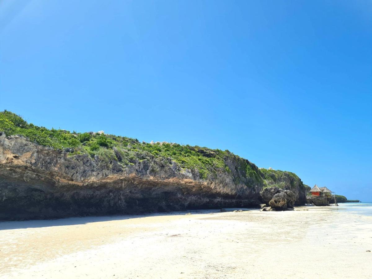 Beachfront Villa Ladha Ya Zanzibar ジャンビアニ エクステリア 写真