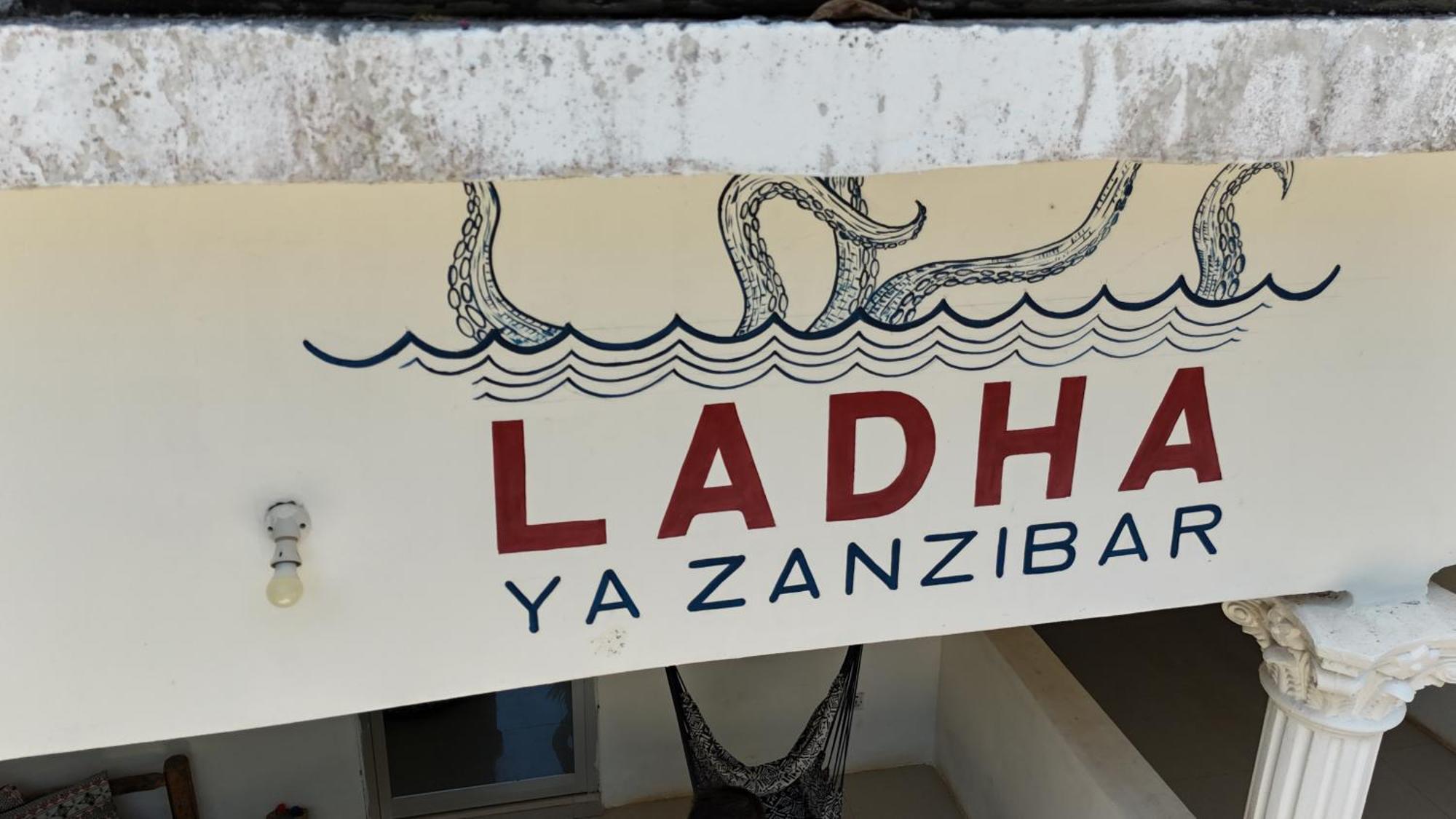Beachfront Villa Ladha Ya Zanzibar ジャンビアニ エクステリア 写真